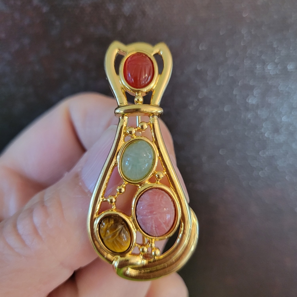 Cat Brooch w/ Scarab Accents ~ Gold-tone Metal ~ Colorful! 1990s(?) ~ Cute! - Picture 2 of 13